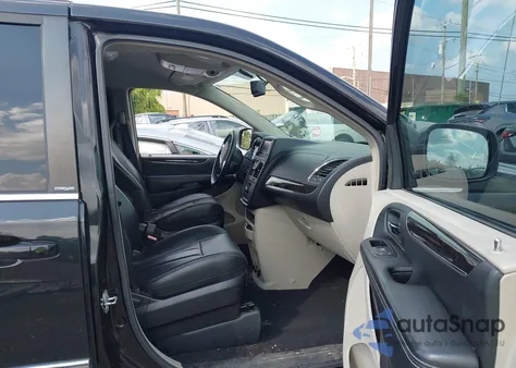 2014 Chrysler Town & Country Touring from USA, damaged, VIN 2C4RC1BG7ER227889